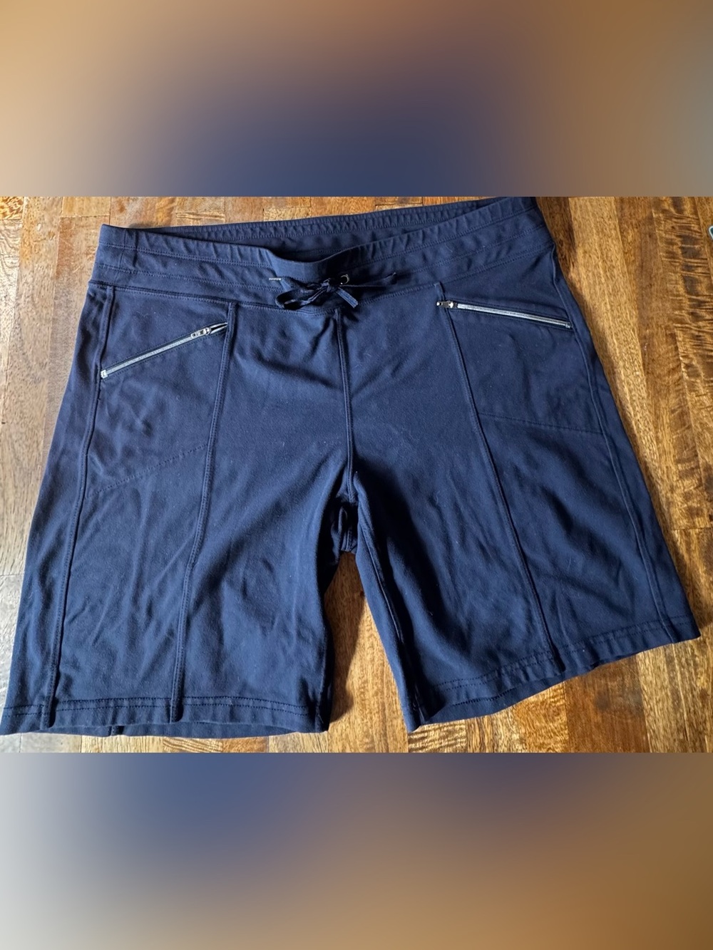 Athleta Greyson athletic shorts in navy blue, women’s XL.